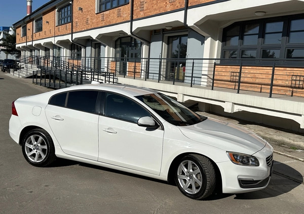 Volvo S60 cena 56000 przebieg: 144500, rok produkcji 2014 z Białystok małe 172